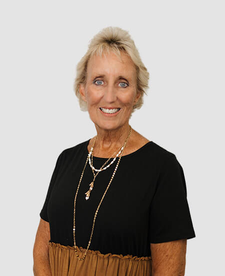 Debbie Simmons, Teller at DCTFCU in Owensboro Ky